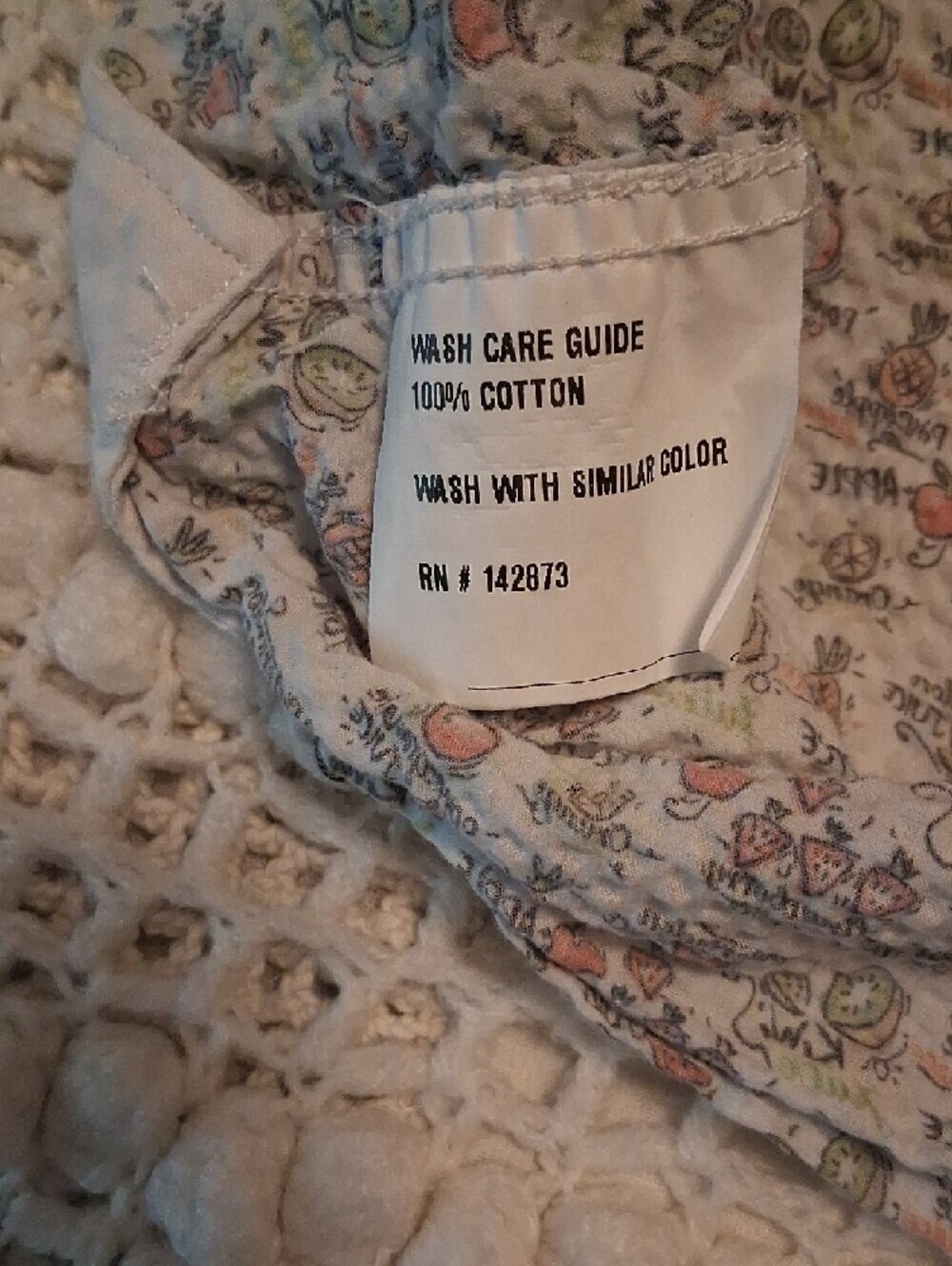 Haspel Seersucker Men’s Fruit-Print Casual Shirt - Picture 9 of 10